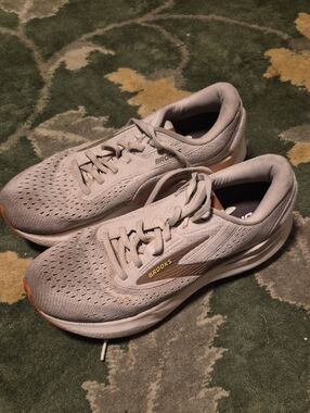 Brooks Running Sneakers - Light Gray with Tan Accents